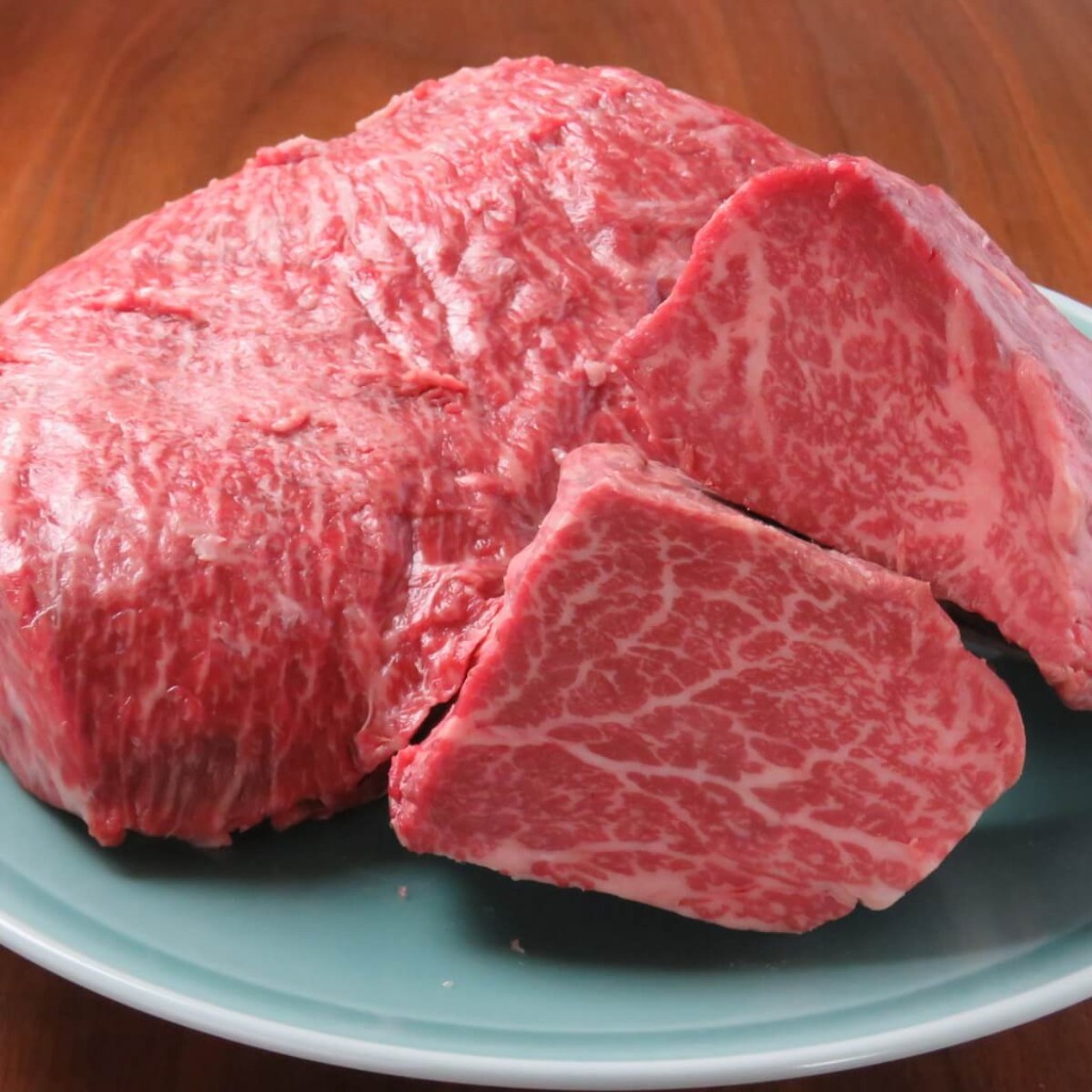 日本酒に合う肉料理・懐石料理なら静岡市葵区で人気な「肉割烹 巳峯」をご利用ください。